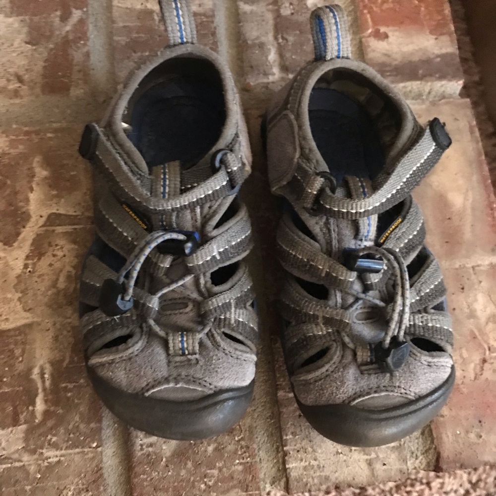 Keen Sandals Size 10